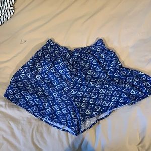 Hollister blue patterned skort